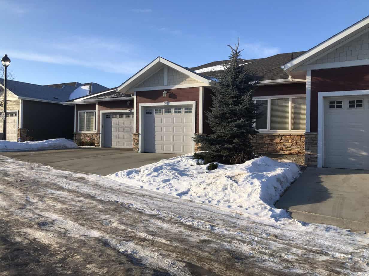 air-harbour-edmonton-45-bungalow-condo-village